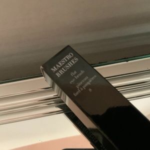 Giorgio Armani Maestro Flat eye brush